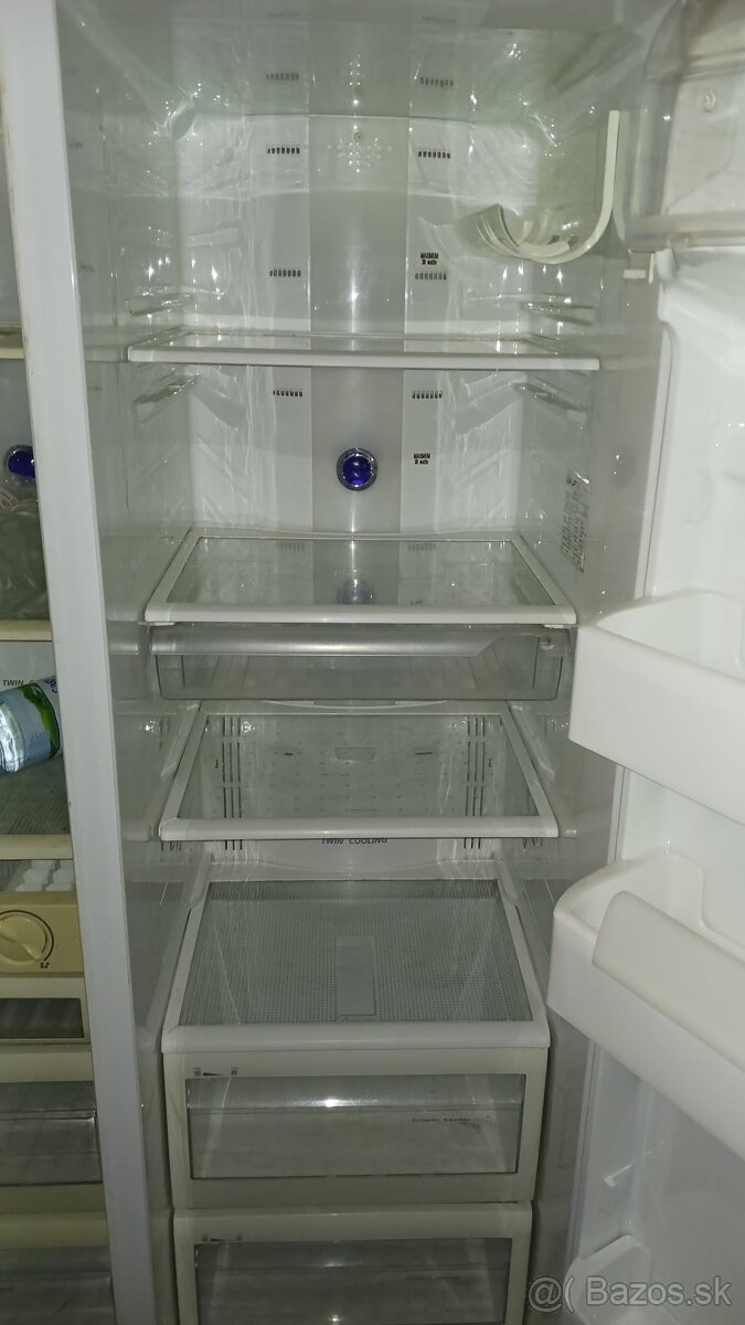 Americka chladnicka samsmung - 5