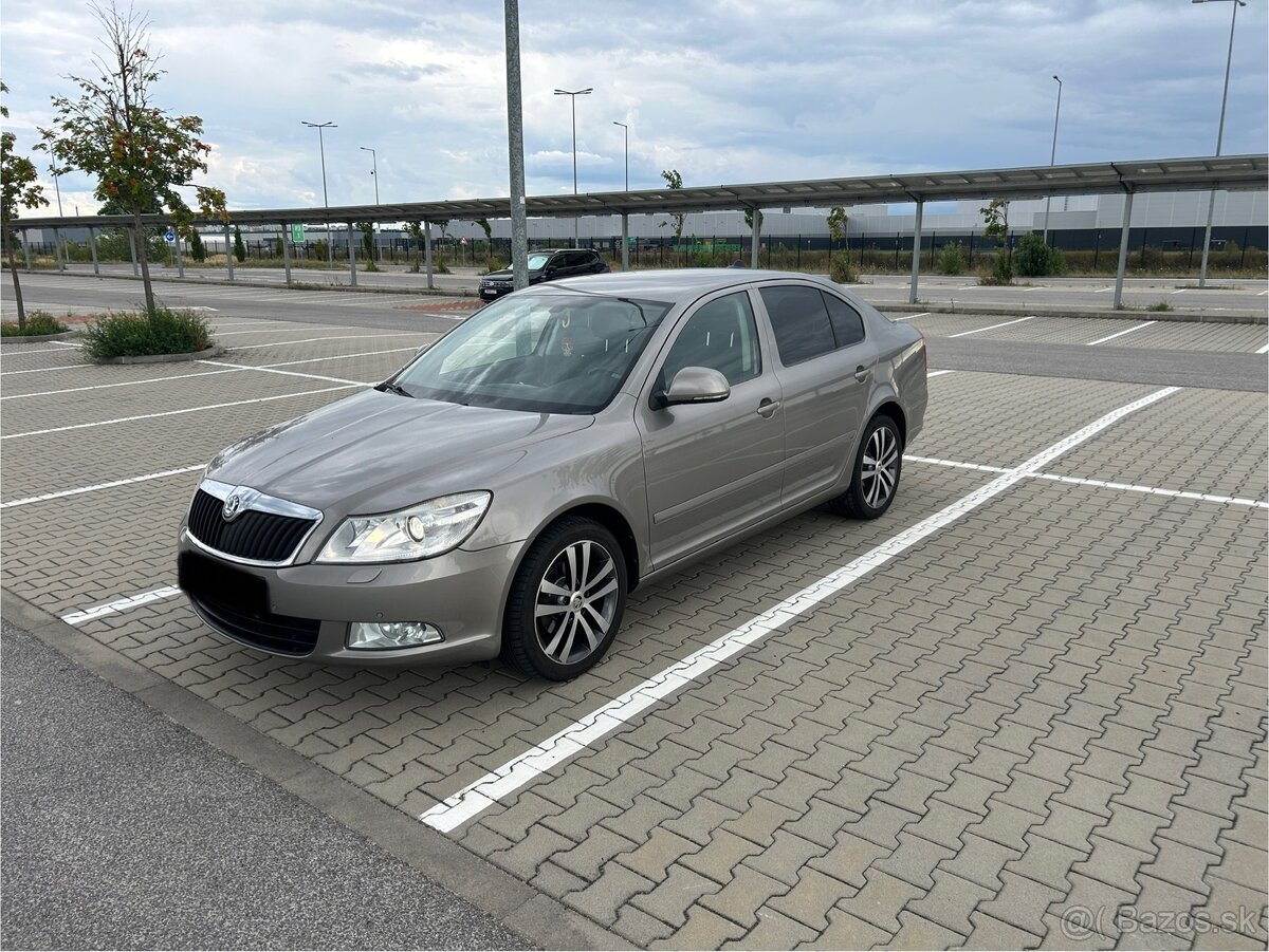 Škoda Octavia II 1.6 TDI DSG ELEGANCE - 5