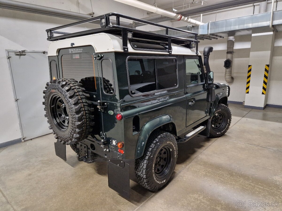 Land Rover Defender 2.5 turbodiesel Webasto 7 miestne 4x4