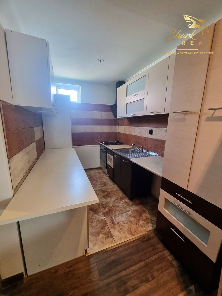 RODINNÝ DOM V TICHEJ LOKALITE TREBIŠOVA ZNÍŽENA CENA - 5