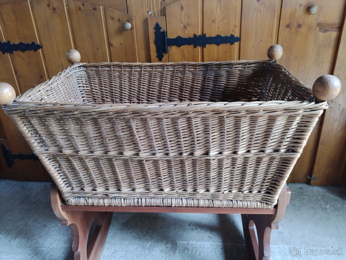 KOLÍSKA DETSKÁ - Z masívu a prútia. - 5