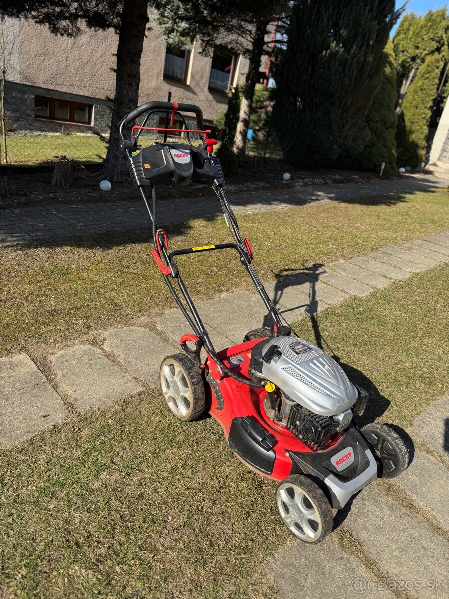 Motorova kosacka Hecht 848 SWE - 5