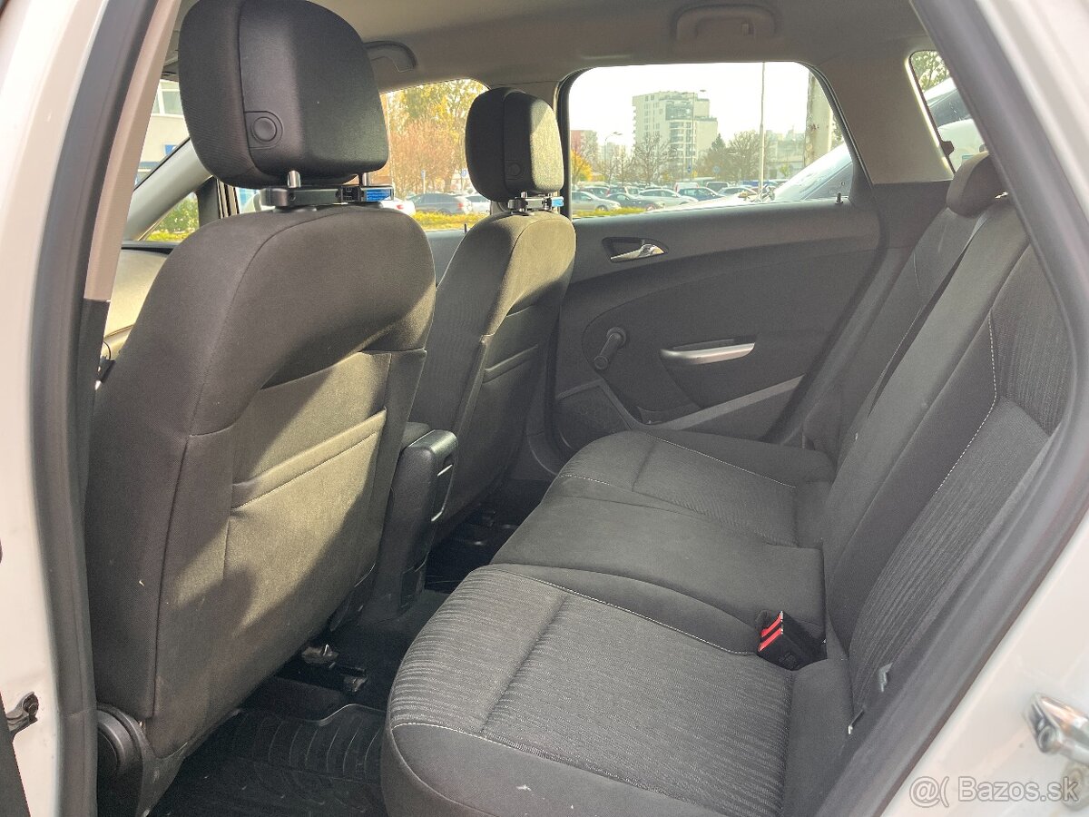 Opel Astra Sport Tourer - 5