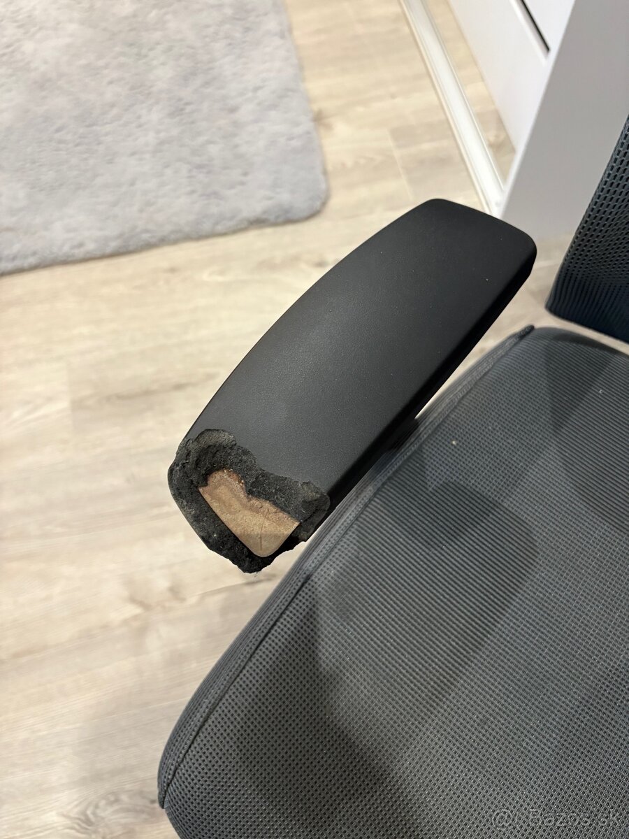 Kancelárska ergonomická stolička - 5