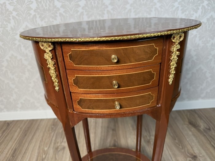 Príručný stolík, nočný stolík - 5