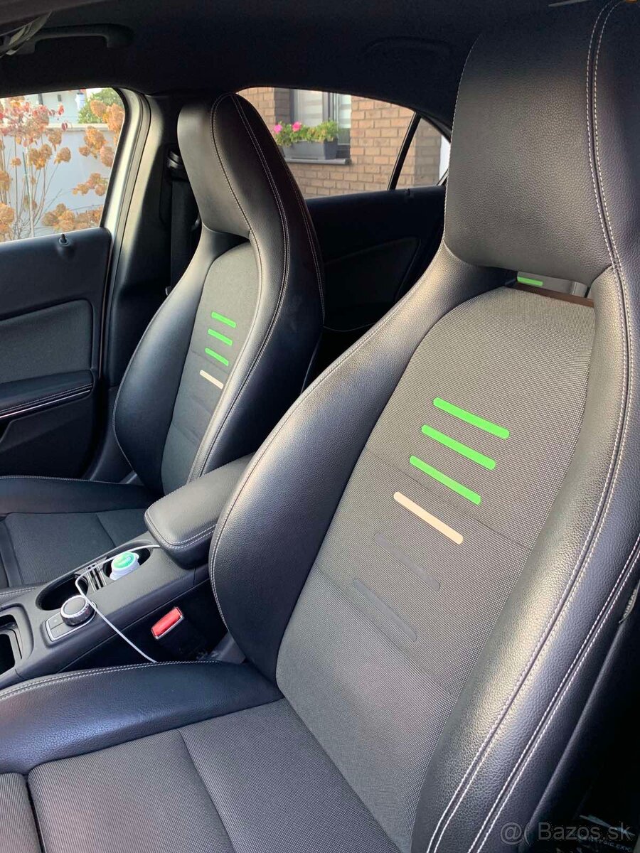 Mercedes-Benz A 180 sedan - 5