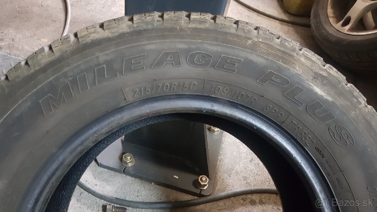 215/70R15 C - 5