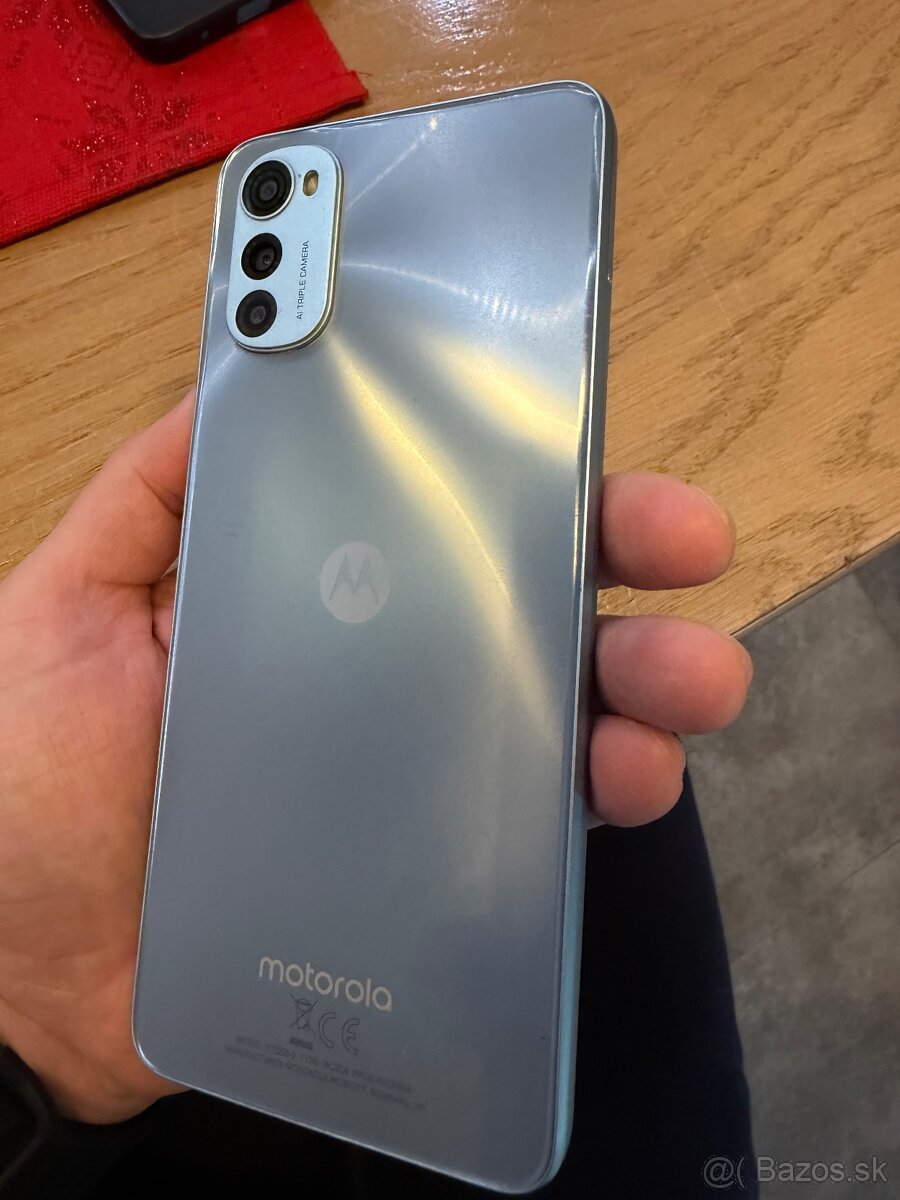 Motorola Moto E32s 4 GB / 64 GB Dual Sim - 5