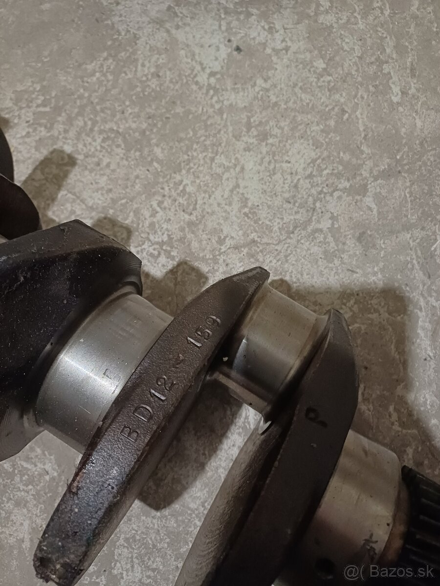 Kľukový hriadeľ 6V - 5