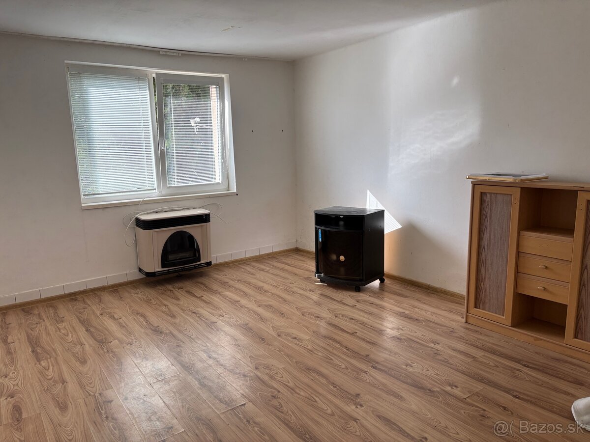 Na predaj - Rodinný dom v obci Pribeta - 5