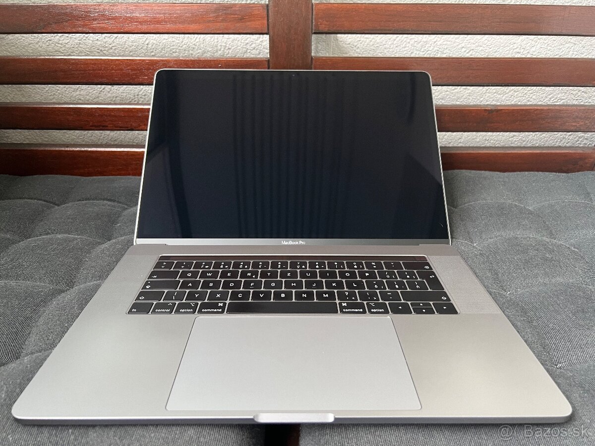MacBook Pro 15" 2018, i7, 16GB RAM, 512 GB SSD v TOP stave - 5
