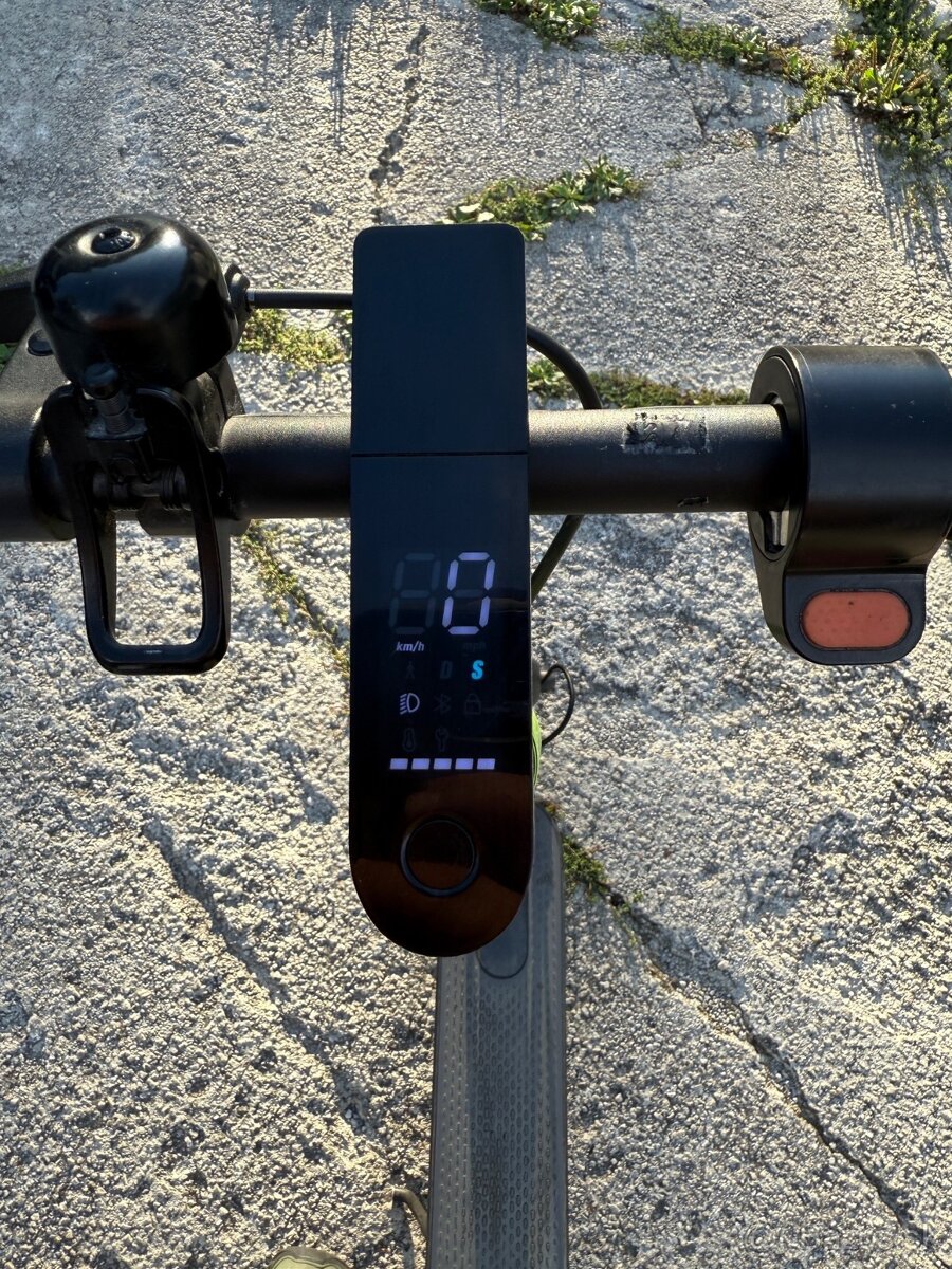 Predám Elektrickú kolobežku Xiaomi Mi Essential na ND - 5