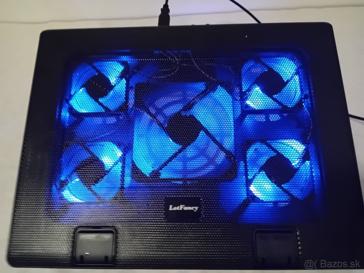 Chladiaca podlozka pod notebook - 5