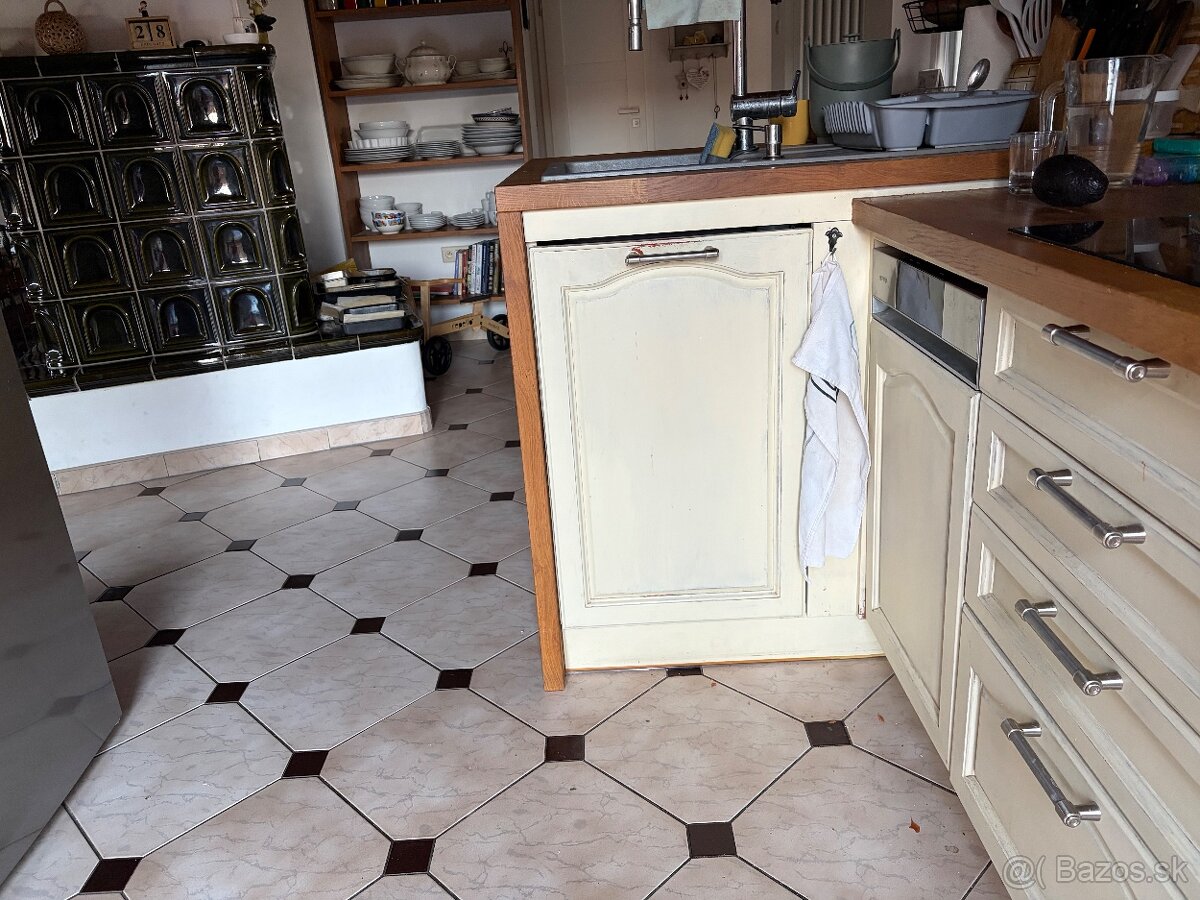 PREDAJ MASIV KUCHYŇA - 5