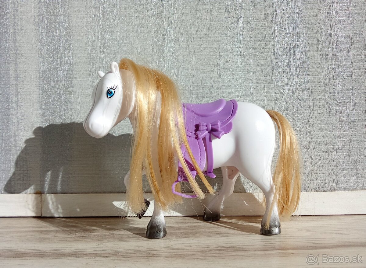 Malá princezná, koč, dva kone a doplnky - 5