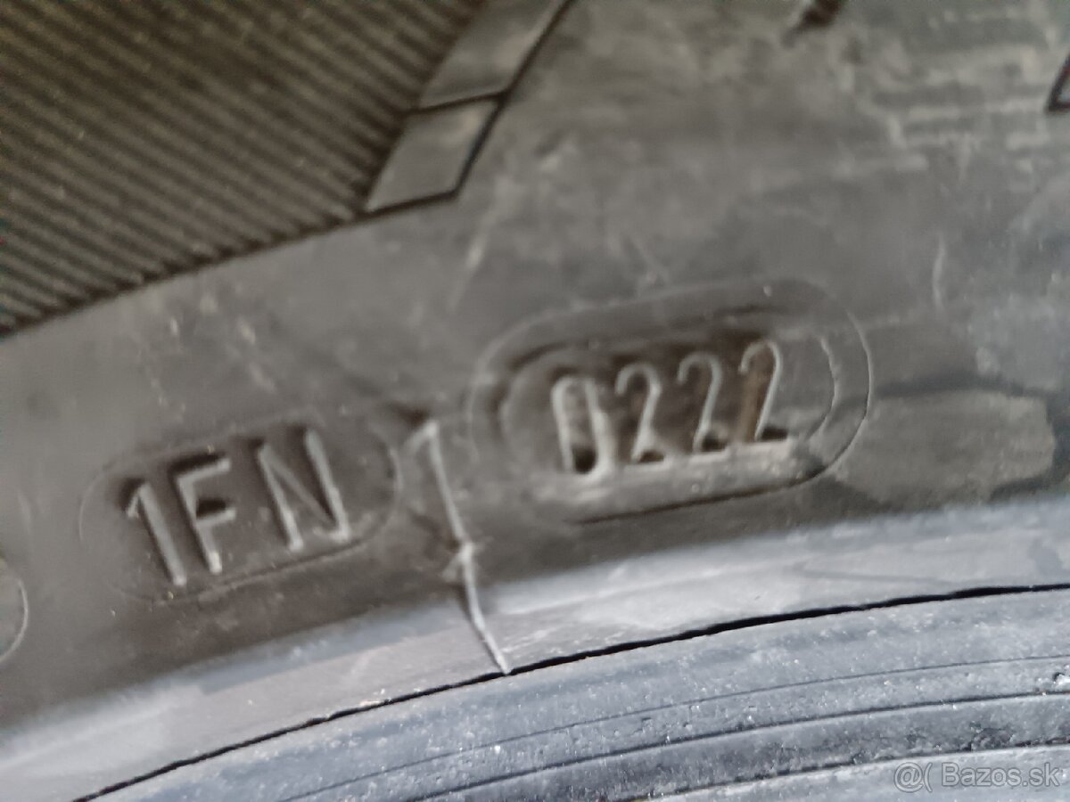 Letné gumy 205 55 r16 - 5