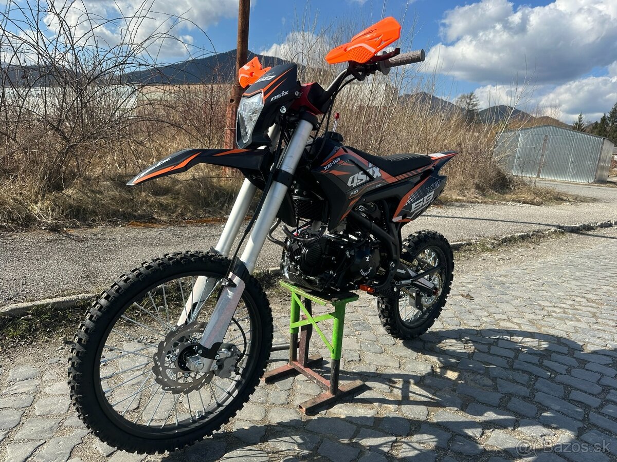 Pitbike ASIX XB68 125CM3 + El. štart, Predne svetlo