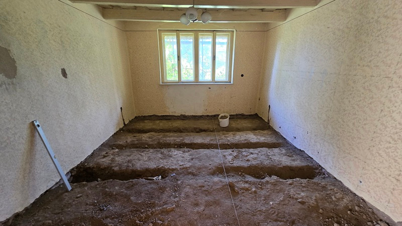 Dve chalupy v malebnej obci Devičany s pozemkom 2979 m2 - 5