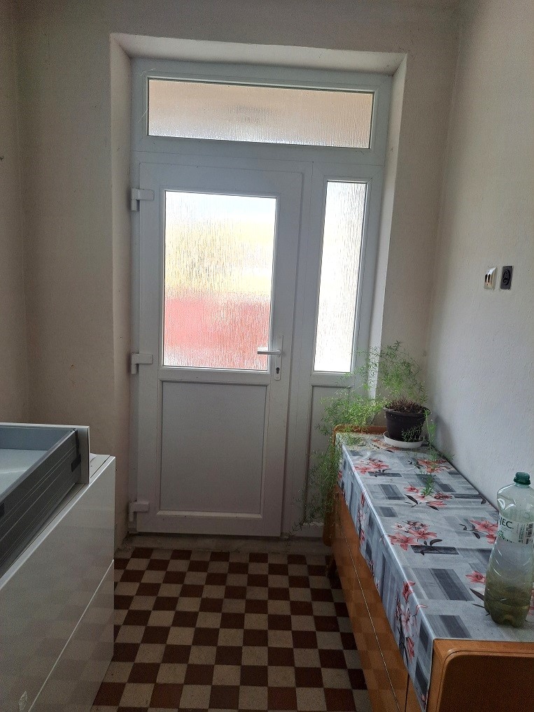 Exkluzívne predáme 4 izbový, rodinný dom v Bánove - 5