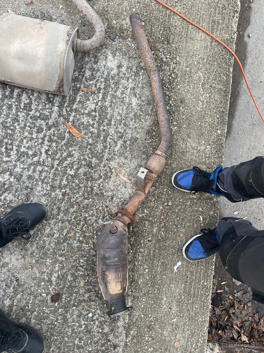 Výfuk + katalyzátor Audi A4 B5 (C5) 1.6 benzín - 5