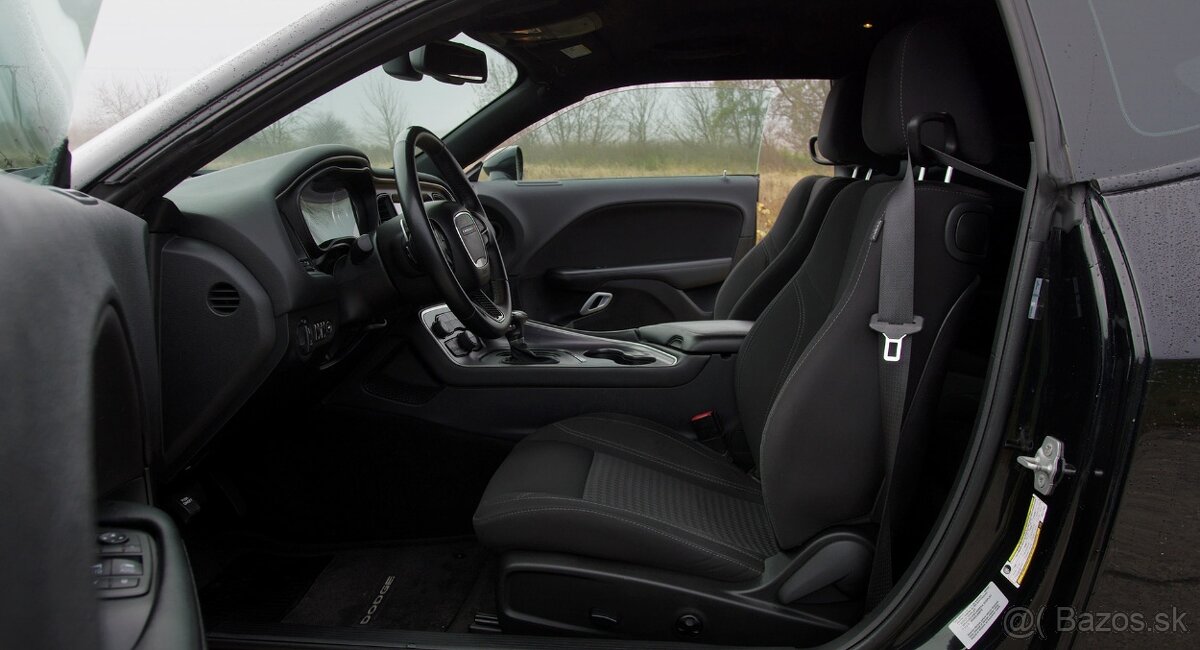 Dodge Challenger 5,7 V8 HEMI R/T - 5