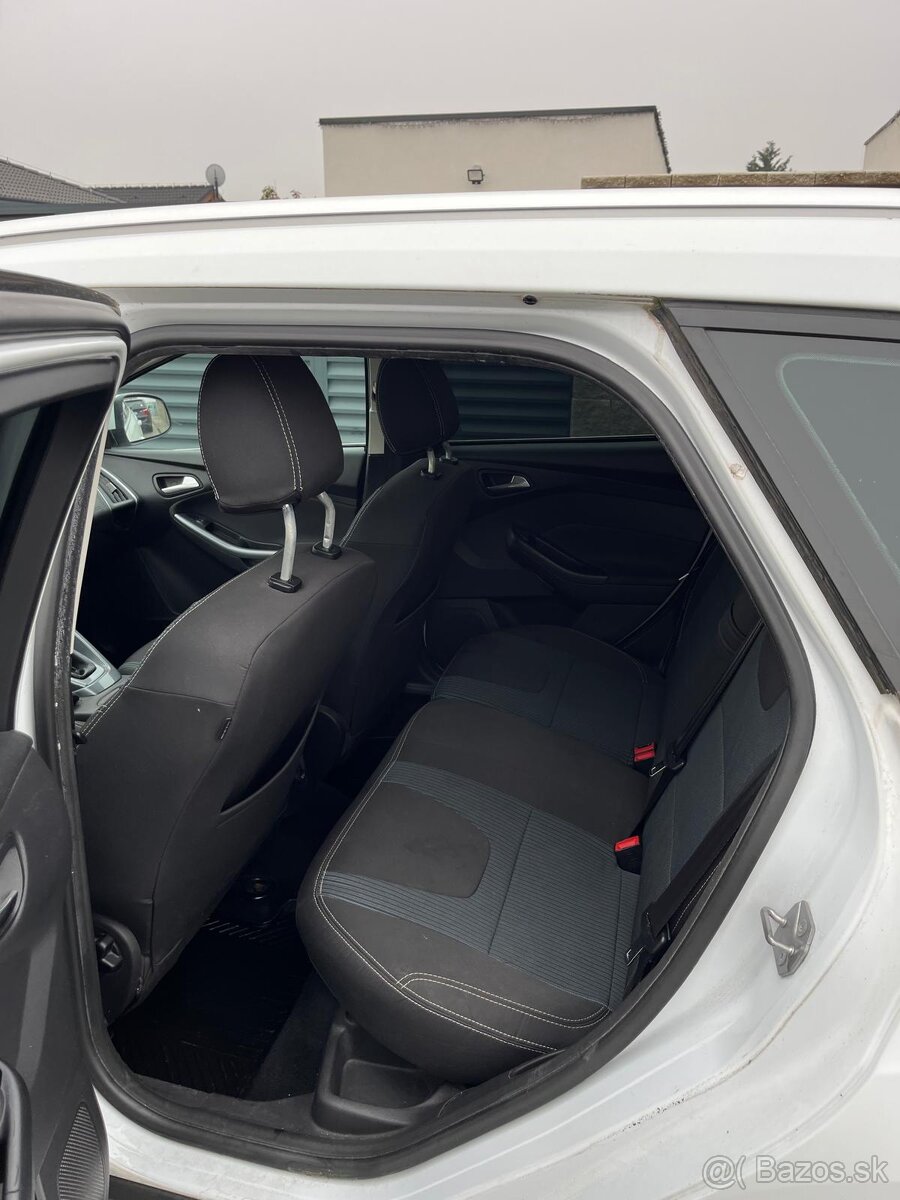 Predám Ford focus - 5