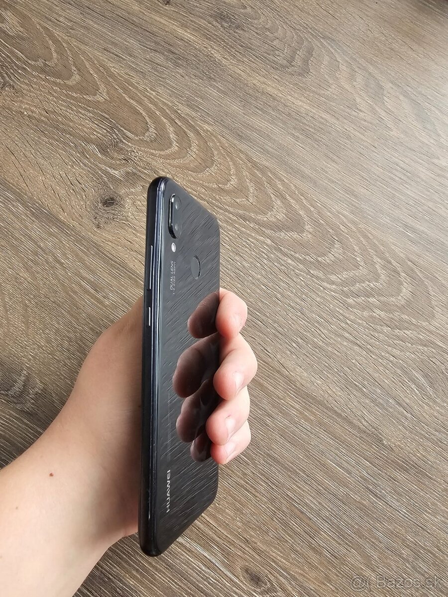 Predám Huawei P20 lite - 5
