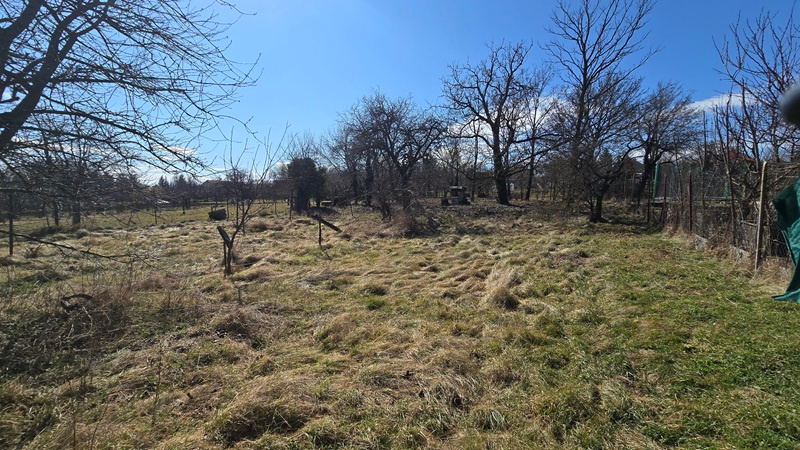 Pozemok v obci Dolný Pial na Ondrejovskej ceste - 1933 m2 - 5