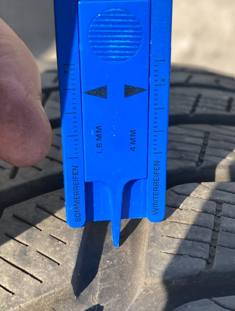 ZIMNÍ PNEUMATIKY PIRELLI 245/65r17 6mm - 5