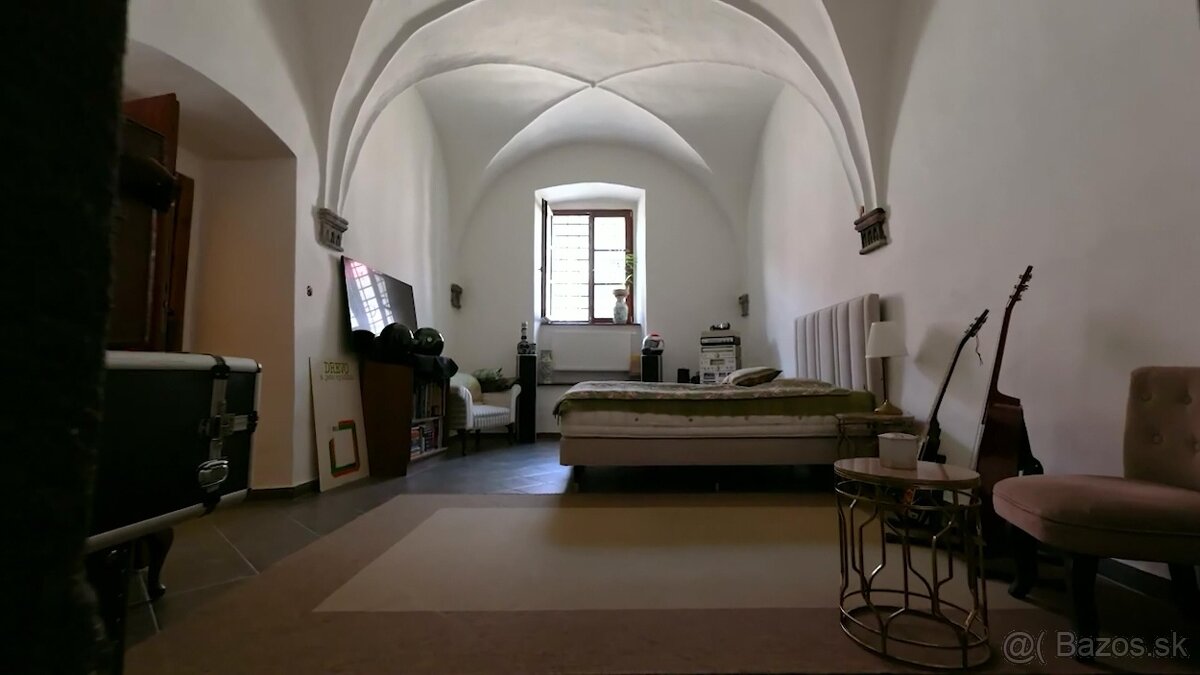 Exkluzívny meštiansky dom v centre Kremnice - 5