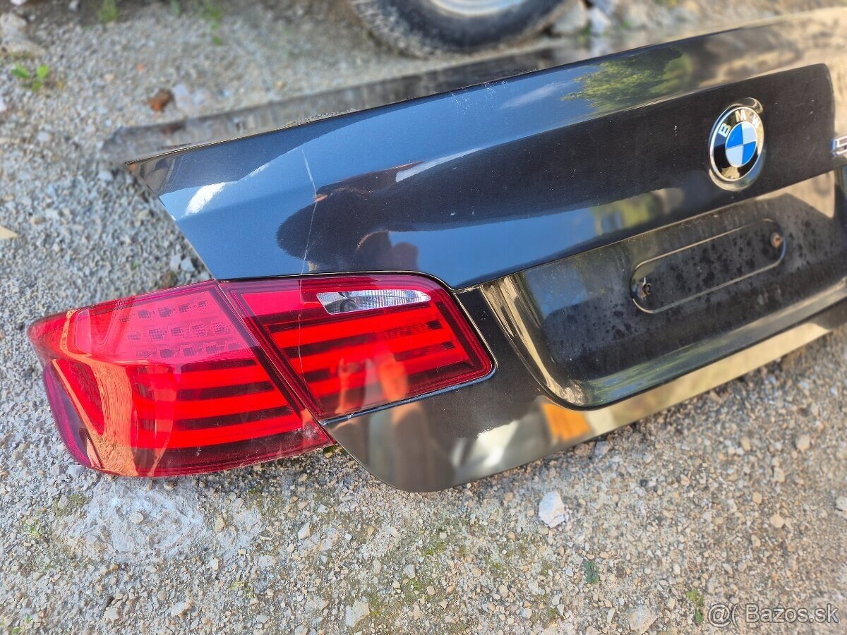 Predám zadný kufor pre BMW F10 sedan - 5