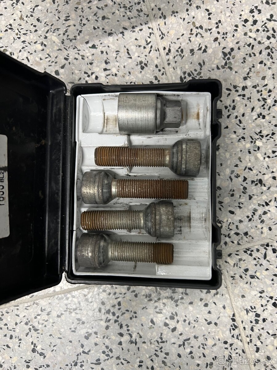 Rozširovacie podložky 5x112 a predĺžené skrutky - 5