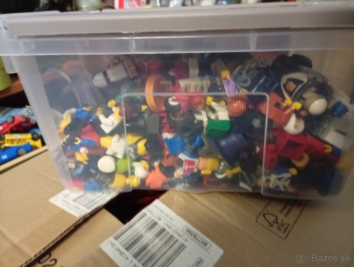 Predám 148ks figúrky z Lega - 5