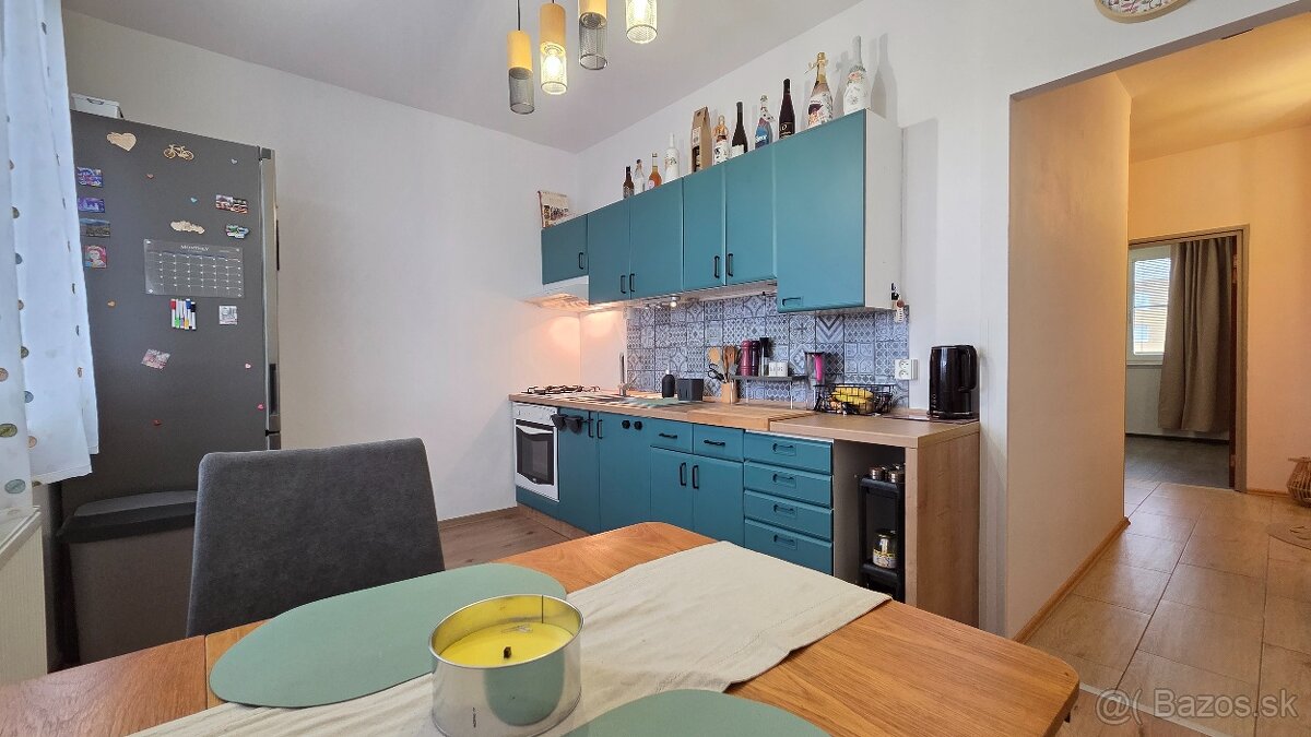 NA PREDAJ SLNEČNÝ 3-IZBOVÝ BYT - JURKOVIČOVA, PREŠOV - 5
