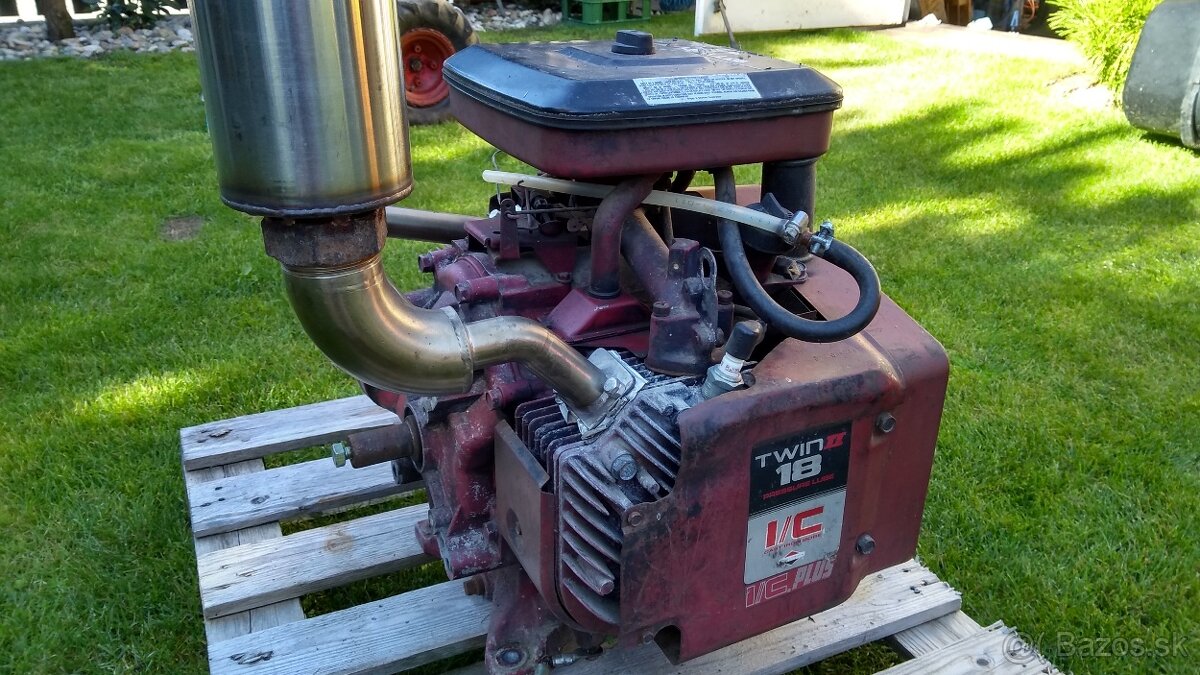 Motor benzinovy-dvojvalec boxer-18hp. - 5