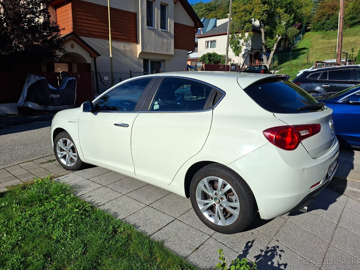 Alfa Romeo Giulietta 1.4 T-jet 88kw - 5