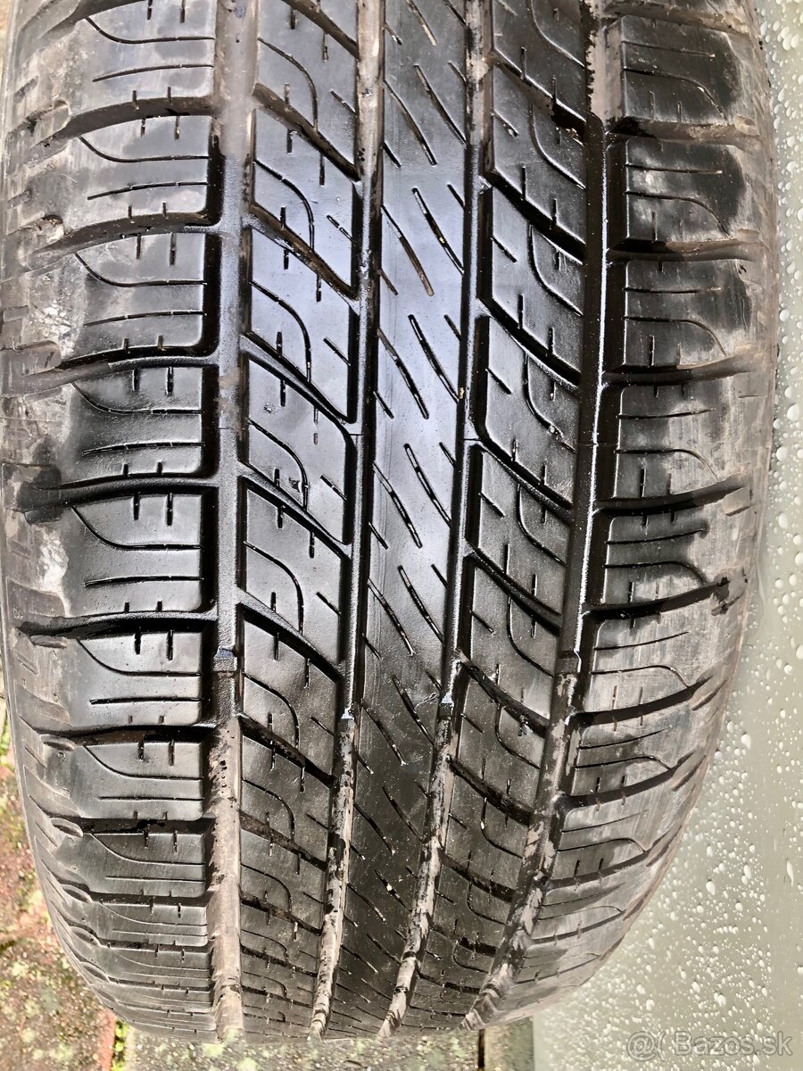 Good Year Wrangler 255/55R19 - 5