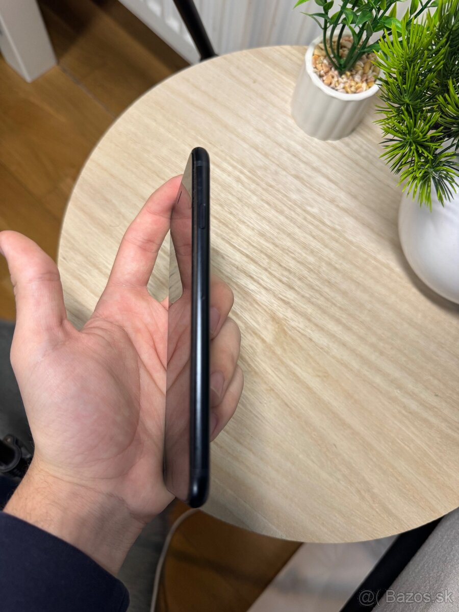 iPhone SE 2020 – 128 GB 88% - 5