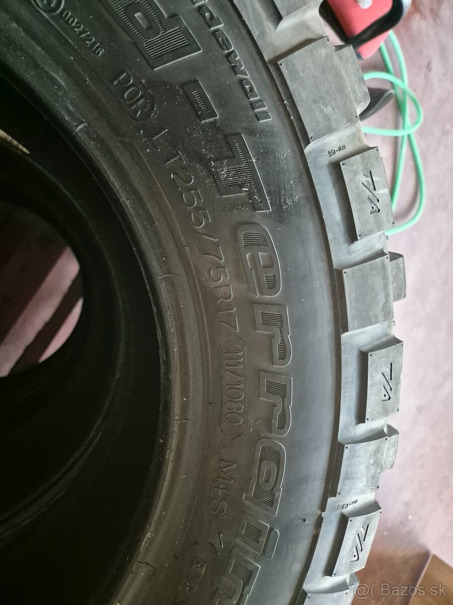 Pneumatiky na Jeep Wrangler 255/75 R17 M+S