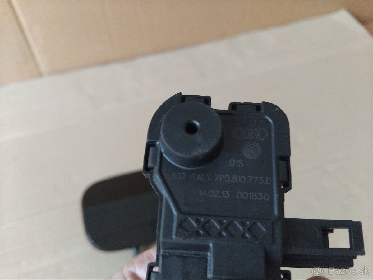 dvierka nádrže paliva Octavia 3 - 5