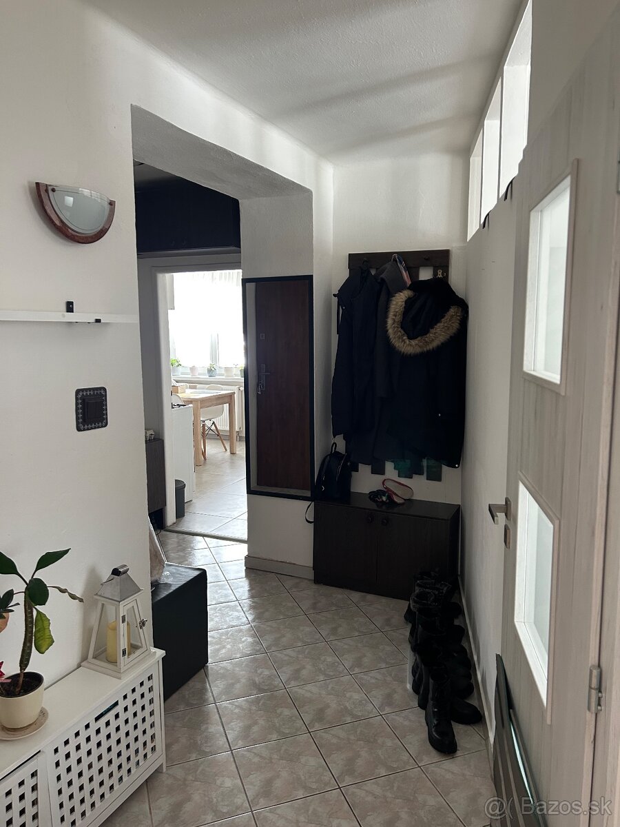 Prenájom 3- izbový byt Tovarníky - 5