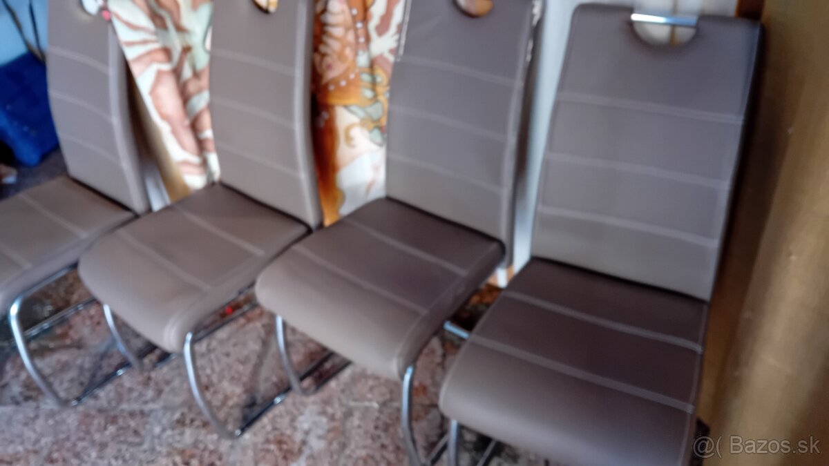 Predam 4 ks stolicky - 5