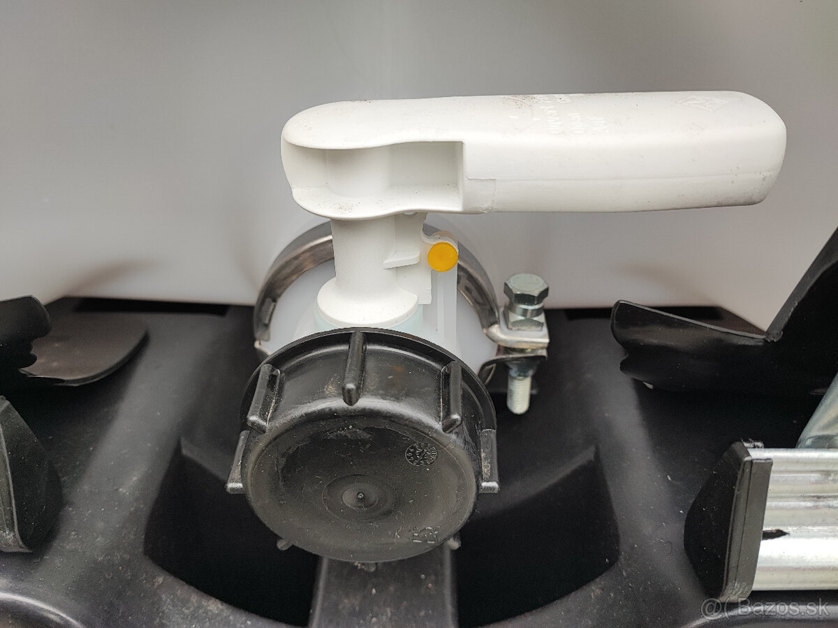 predám certifikované 600l ibc kontajnery na potraviny a ADR - 5