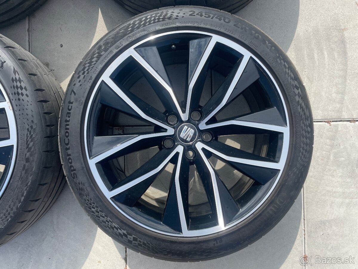 Seat Ateca/ Škoda Karoq 245/40 R19 5x112 - 5