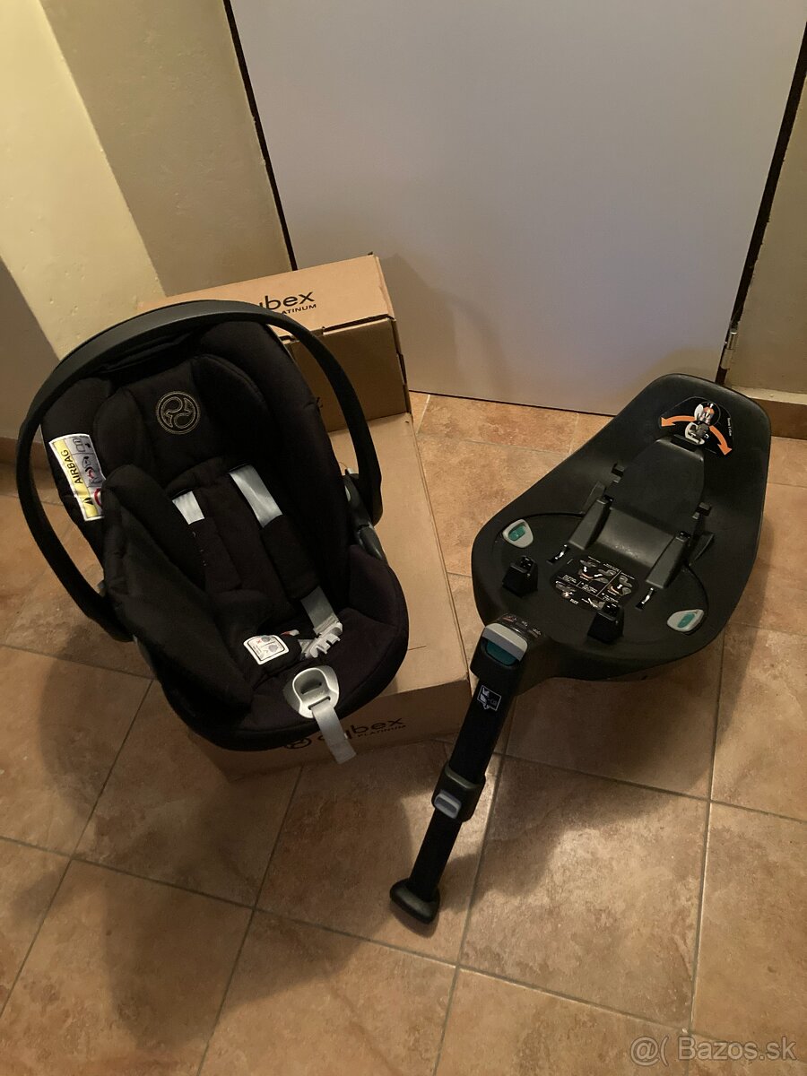 Cybex Cloud Z i-Size Deep black a Cybex Base Z - 5