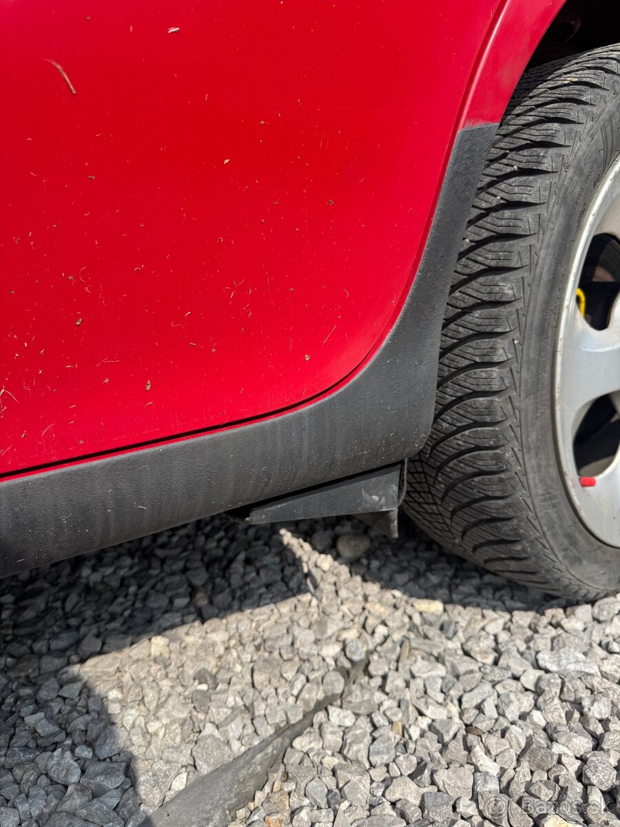 Alfa Rómeo 147 1.9jtd ( alfa romeo) - 5