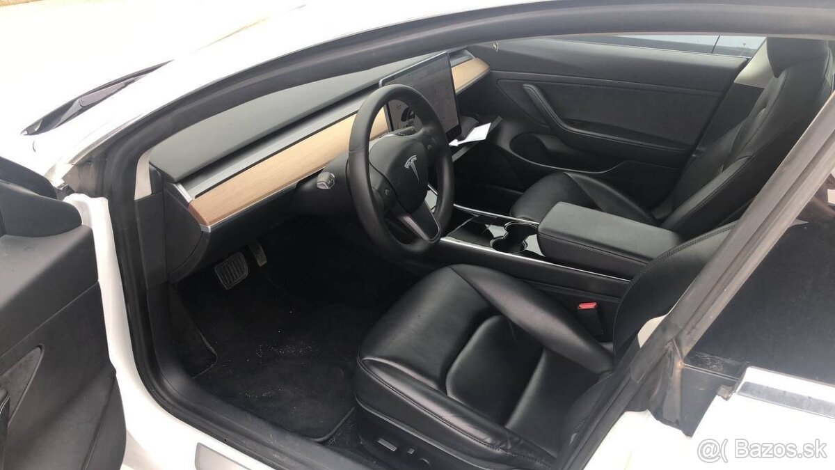 Tesla Model 3 Standard Range 2020 - 5