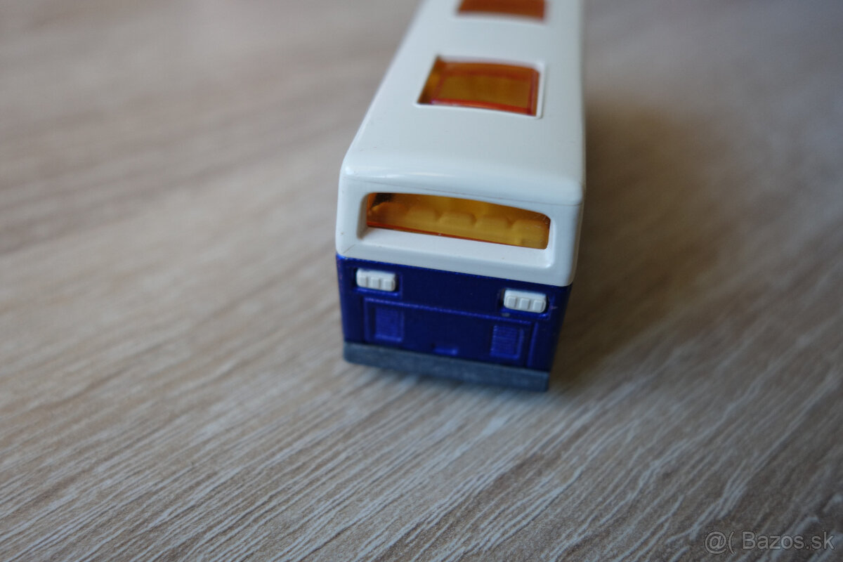 Matchbox Superfast No. 65 Airport Coach - 5