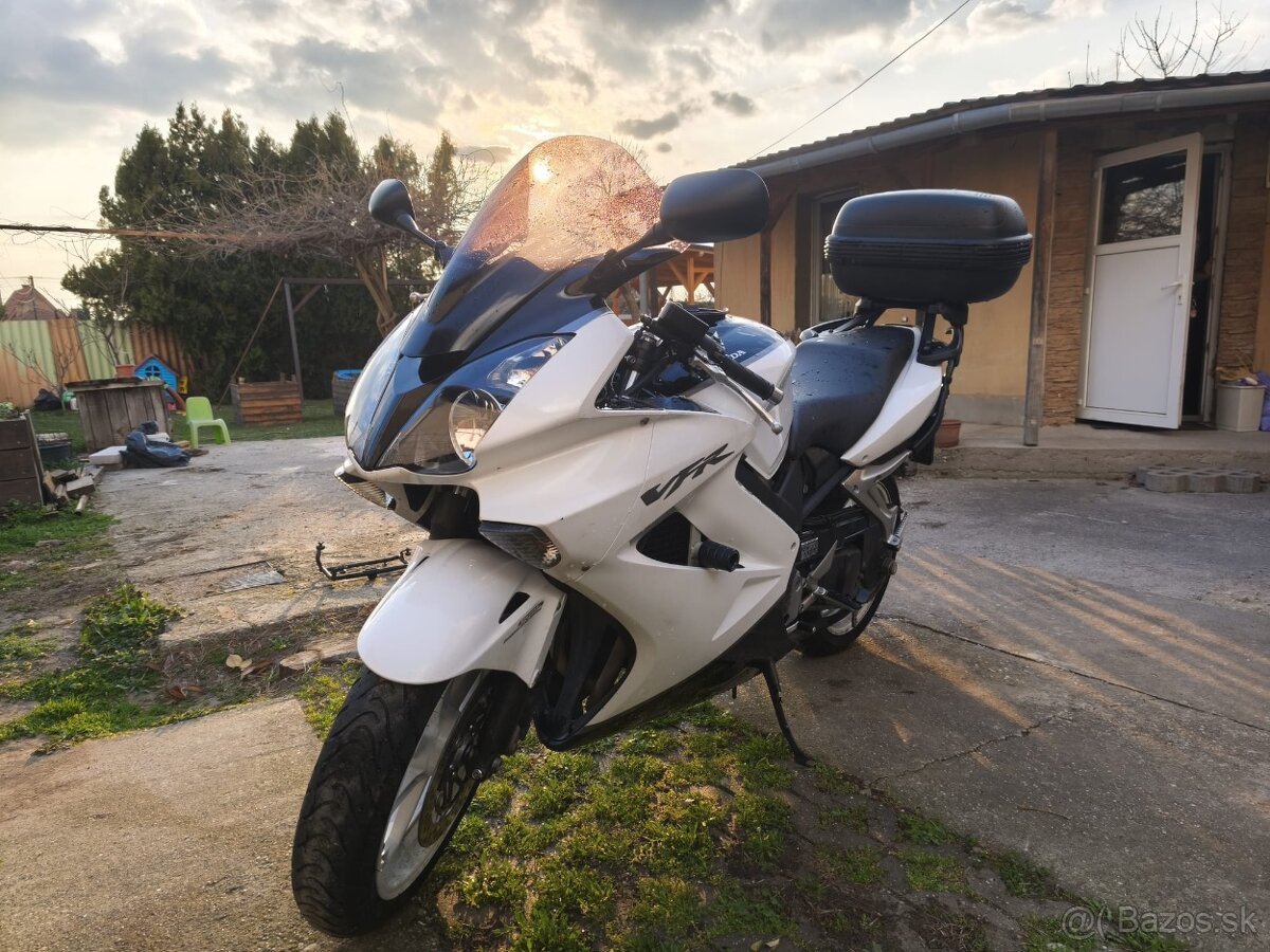 Honda VFR 800 - 5