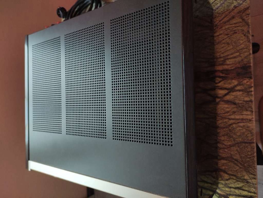 Accuphase E-305 high end zosilňovač - 5